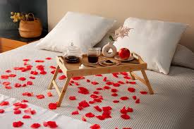 surprise romantic hotel room ideas